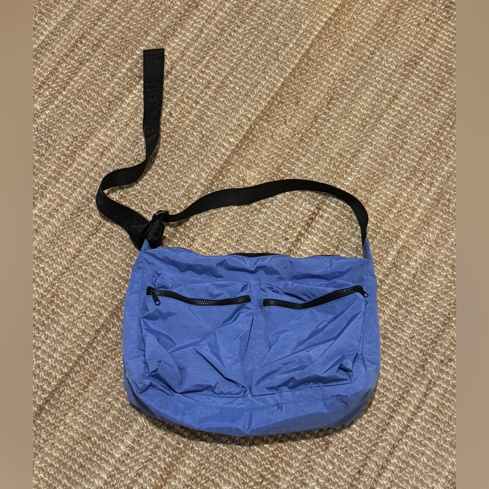 Large Cargo BAGGU Crossbody - Pansy Blue